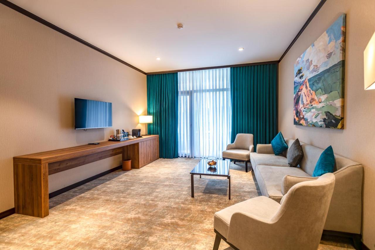 Shabran Wellbeing Resort Pirebedil' Phòng bức ảnh